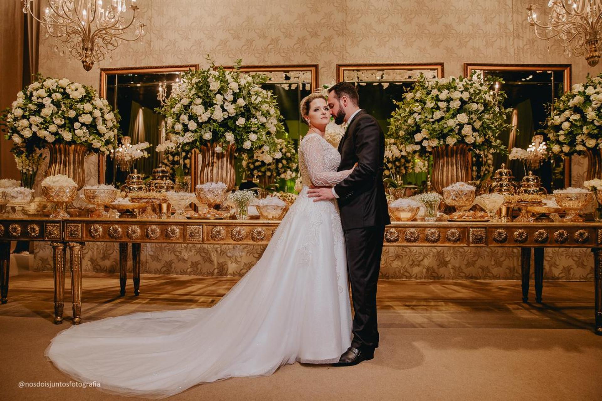 Romélia Ribeiro Peron e Rafael Eduardo Soares de Siqueira